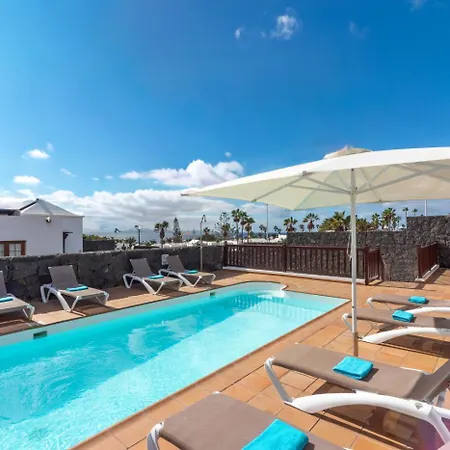 Veintidos, Playa Blanca (Lanzarote)