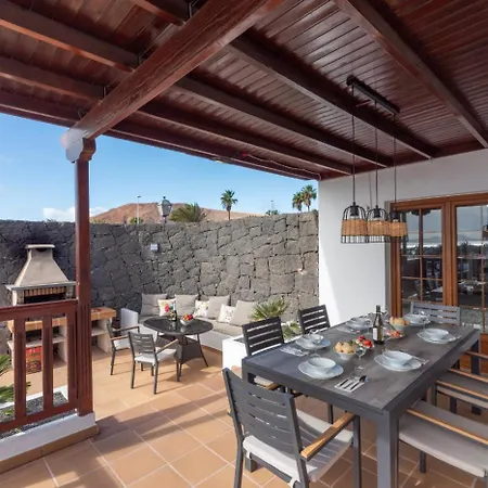 Veintidos, Willa *